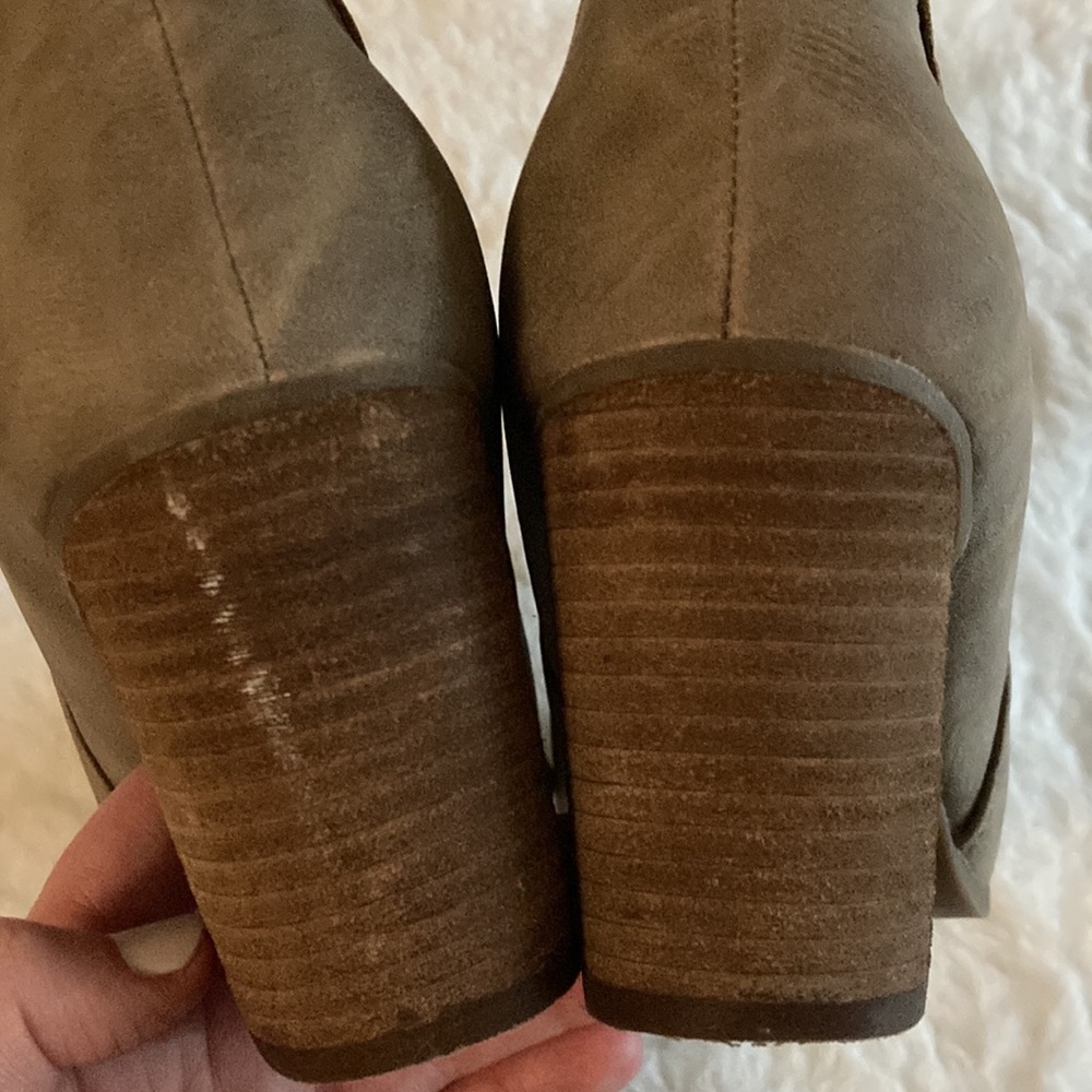 Madden Girl Dominicc Block Heel Booties, Size 7 - Picture 6 of 6
